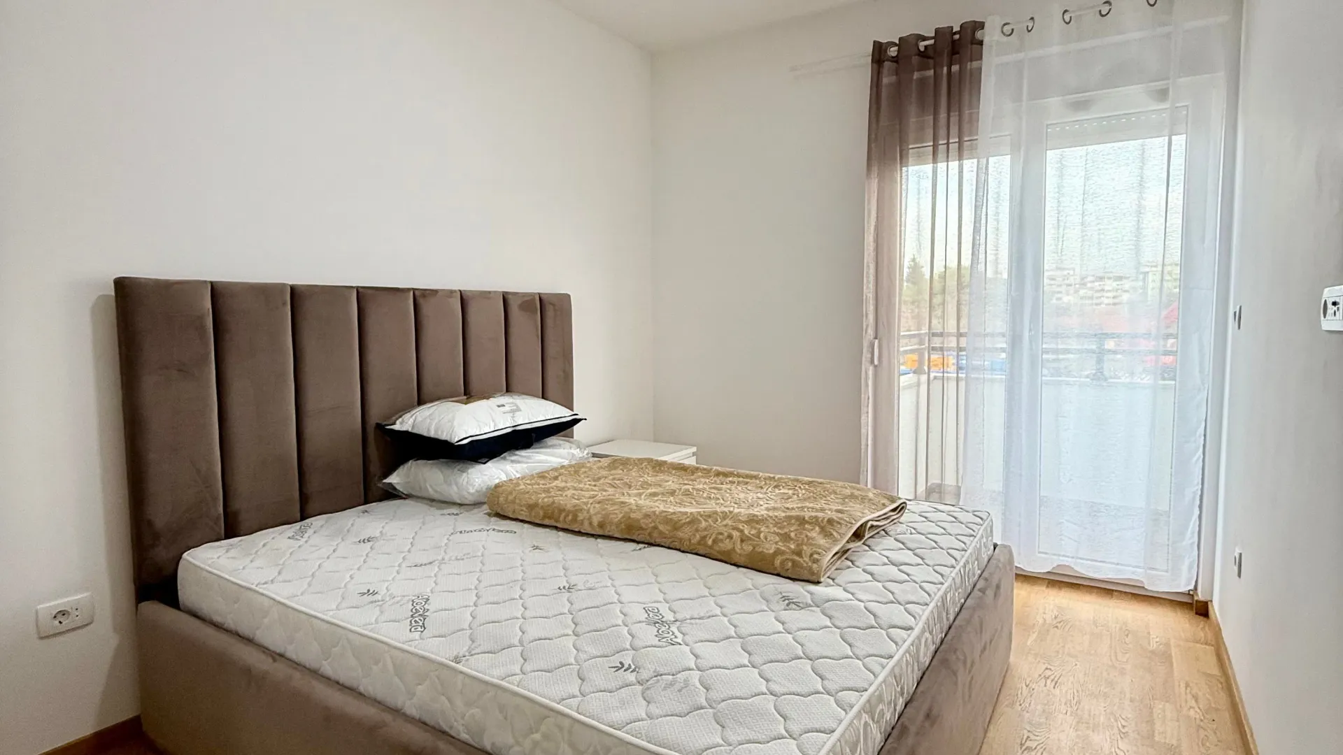 Prodaja, jednosoban stan, 44m², Pobrežje, Podgorica