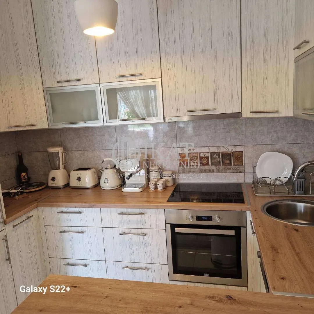 Prodaja, četvorosoban stan, 114m², Jajinci, Voždovac Sve Podlokacije