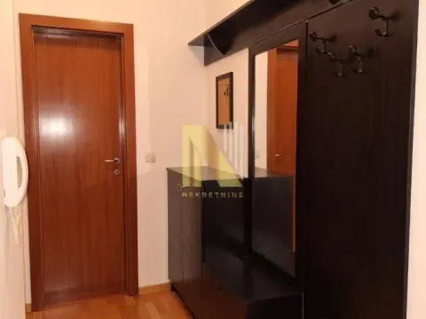 Izdavanje, dvosoban stan, 56m², Stari grad, Novi Sad - image 16