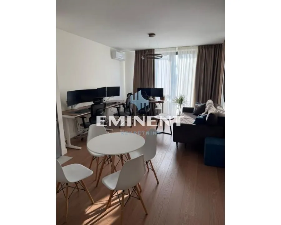 Izdavanje, dvosoban stan, 56m², Savski Venac, Beograd