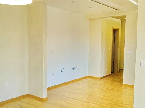 Prodaja, stan, 44m², Bečići, Budva - image 4