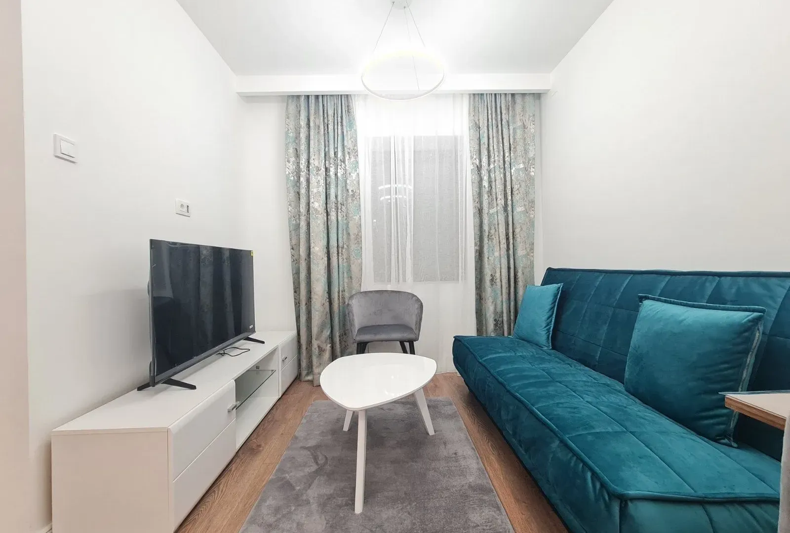 Izdavanje, kuća, 37m², Momišići, Podgorica
