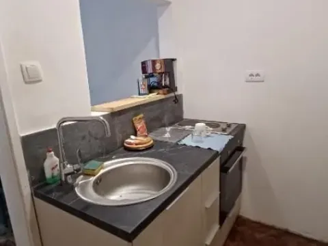 Prodaja, trosoban stan, 66m², Zemun Kalvarija, Zemun Sve Podlokacije - image 4