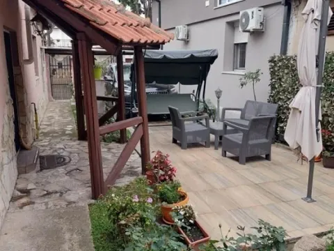 Prodaja, kuća, 227m², Zemun Gornji Grad, Zemun Sve Podlokacije - image 17