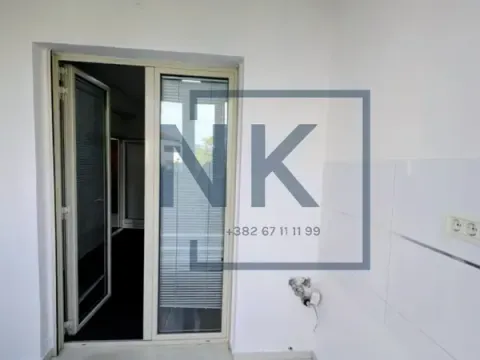 Izdavanje, poslovni prostor, 42m², Ljubović, Podgorica - image 9