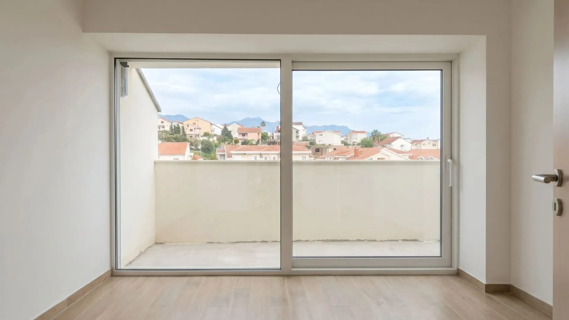 Prodaja, dvosoban stan, 85m², Đenovići, Herceg Novi