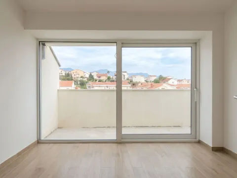 Prodaja, dvosoban stan, 85m², Đenovići, Herceg Novi - image 3