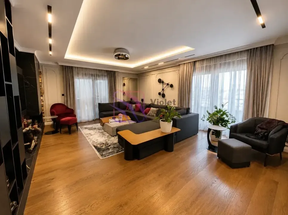 Sale, three bedroom apartment, 195m², Pobrežje, Podgorica