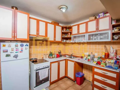 Prodaja, trosoban stan, 121m², Preko Morače, Podgorica - image 7