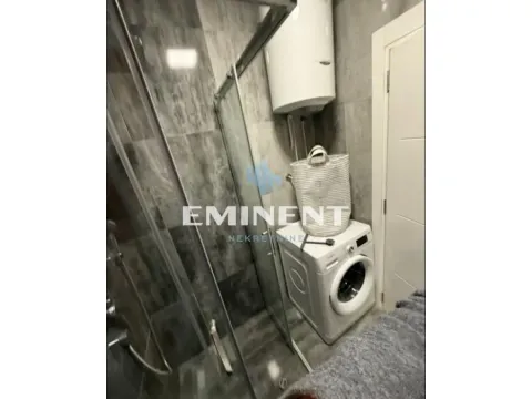 Izdavanje, trosoban stan, 56m², Južni Bulevar, Vračar Sve Podlokacije - image 9