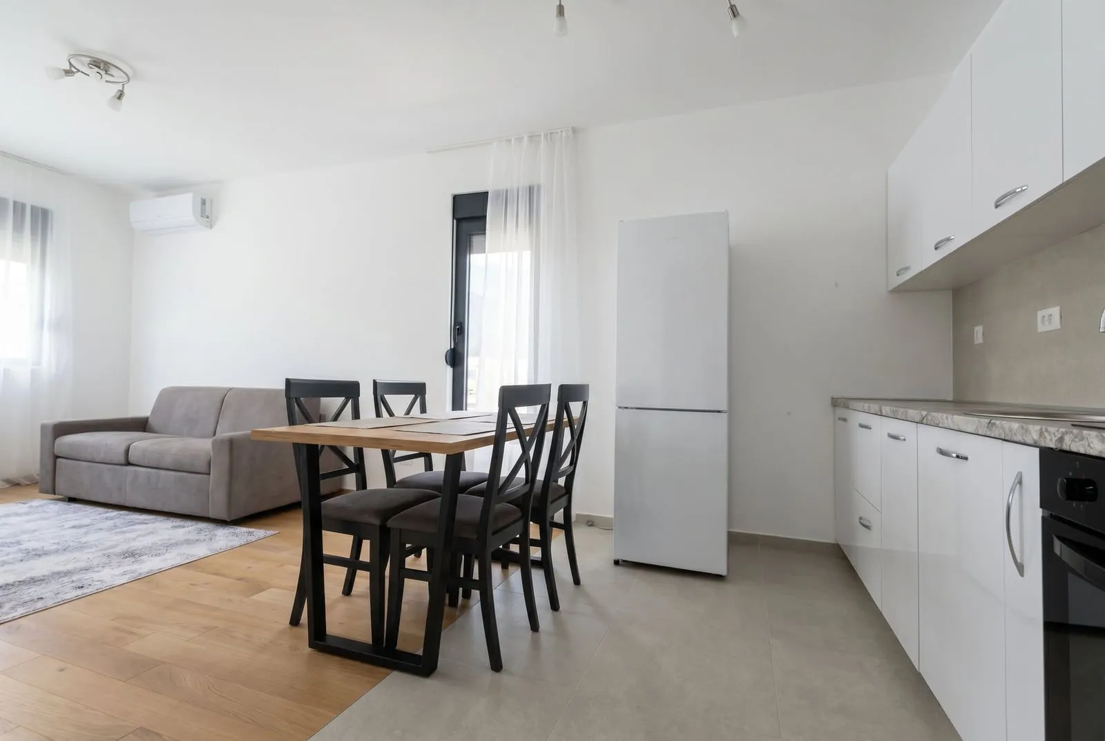 Stan-na-dan, dvosoban stan, 46m², Bečići, Budva