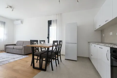 Stan-na-dan, dvosoban stan, 46m², Bečići, Budva - image 2