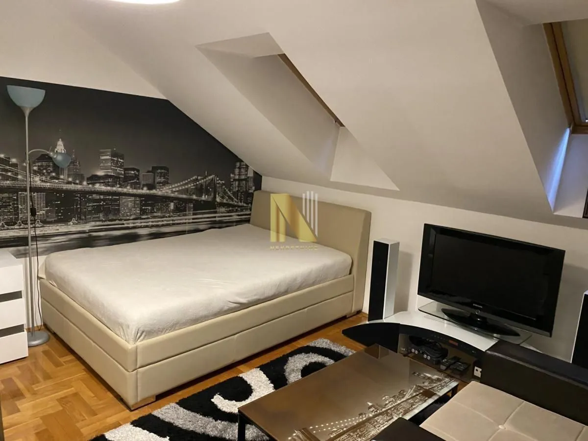 Prodaja, četvorosoban stan, 120m², Novo naselje, Novi Sad