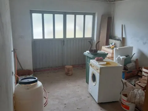 Sale, house, 388m², Boljevac, Srbija - image 20