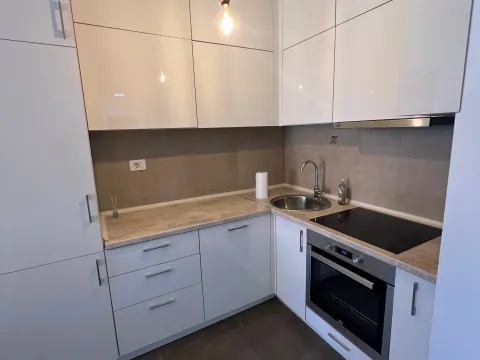Izdavanje, jednosoban stan, 60m², Centar, Bar - image 5