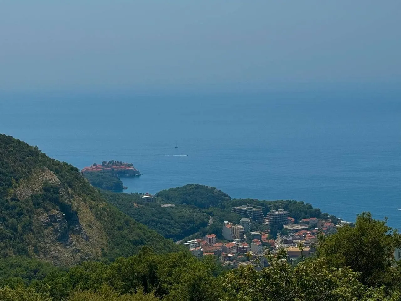 Rent, two bedroom apartment, 120m², Kamenovo, Budva