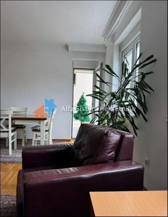 Izdavanje, trosoban stan, 90m², Crveni Krst, Beograd