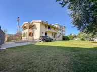 Izdavanje, kuća, 150m², City Kvart, Podgorica - image 1