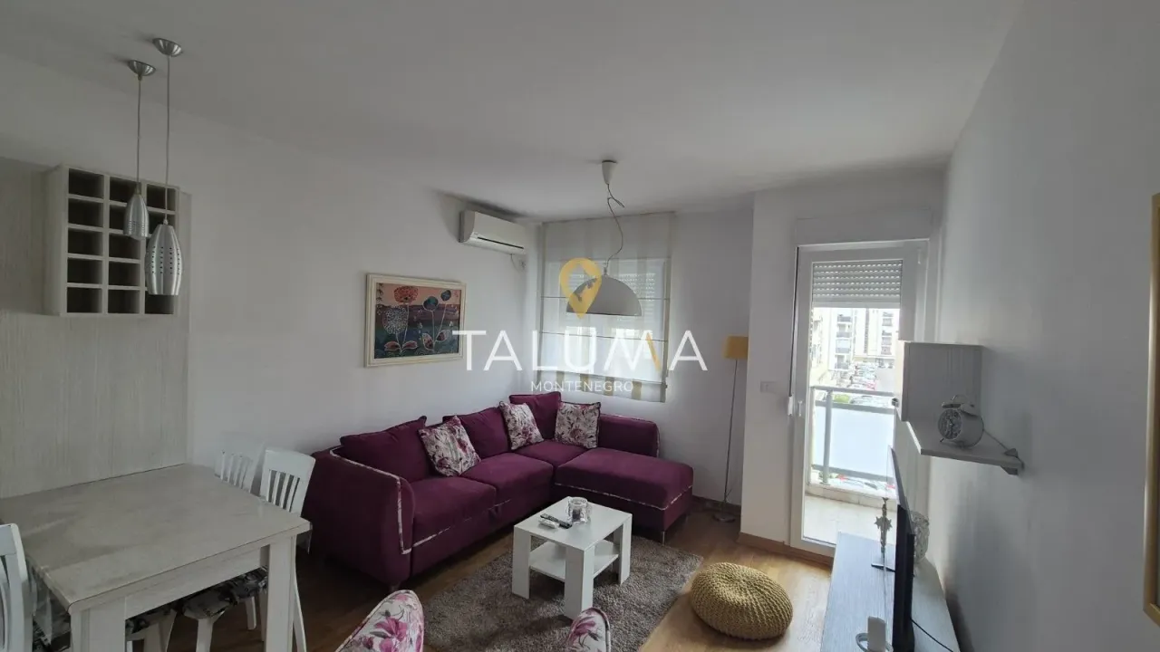 Izdavanje, jednosoban stan, 43m², City Kvart, Podgorica