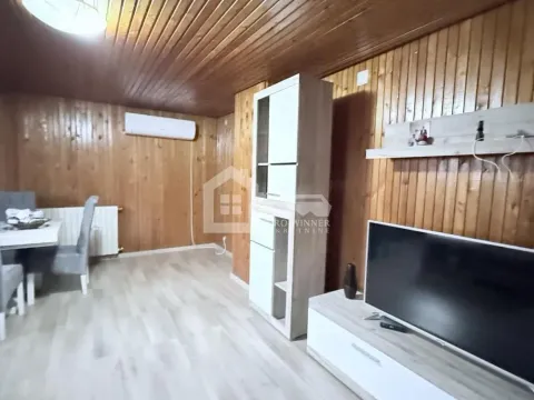 Izdavanje, trosoban stan, 75m², Sremčica, Beograd - image 10