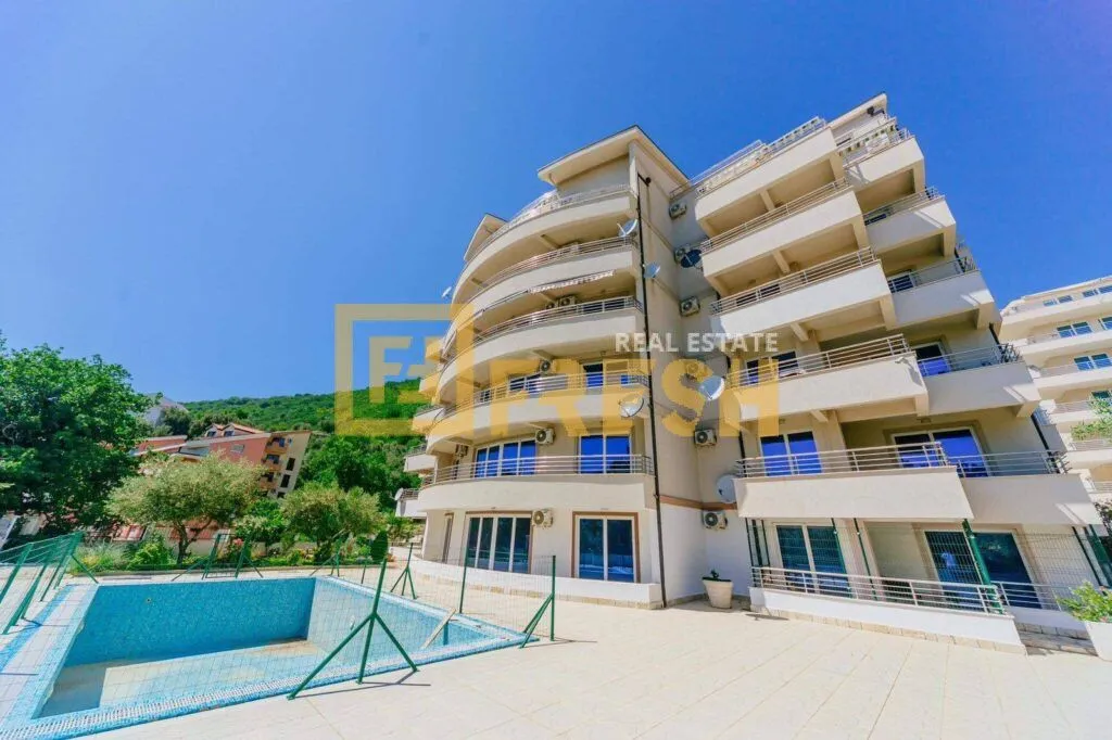 Sale, two bedroom apartment, 105m², Petrovac, Budva