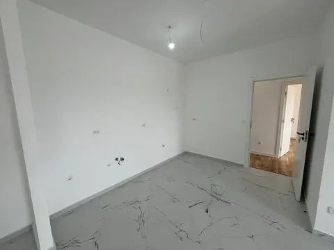 Prodaja, stan, 110m², Bar, Crna Gora - image 9