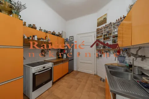 Sale, four bedroom apartment, 139m², Stari Grad, Beograd - image 7