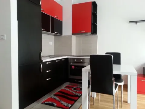 Rent, studio apartment, 30m², City Kvart, Podgorica - image 2