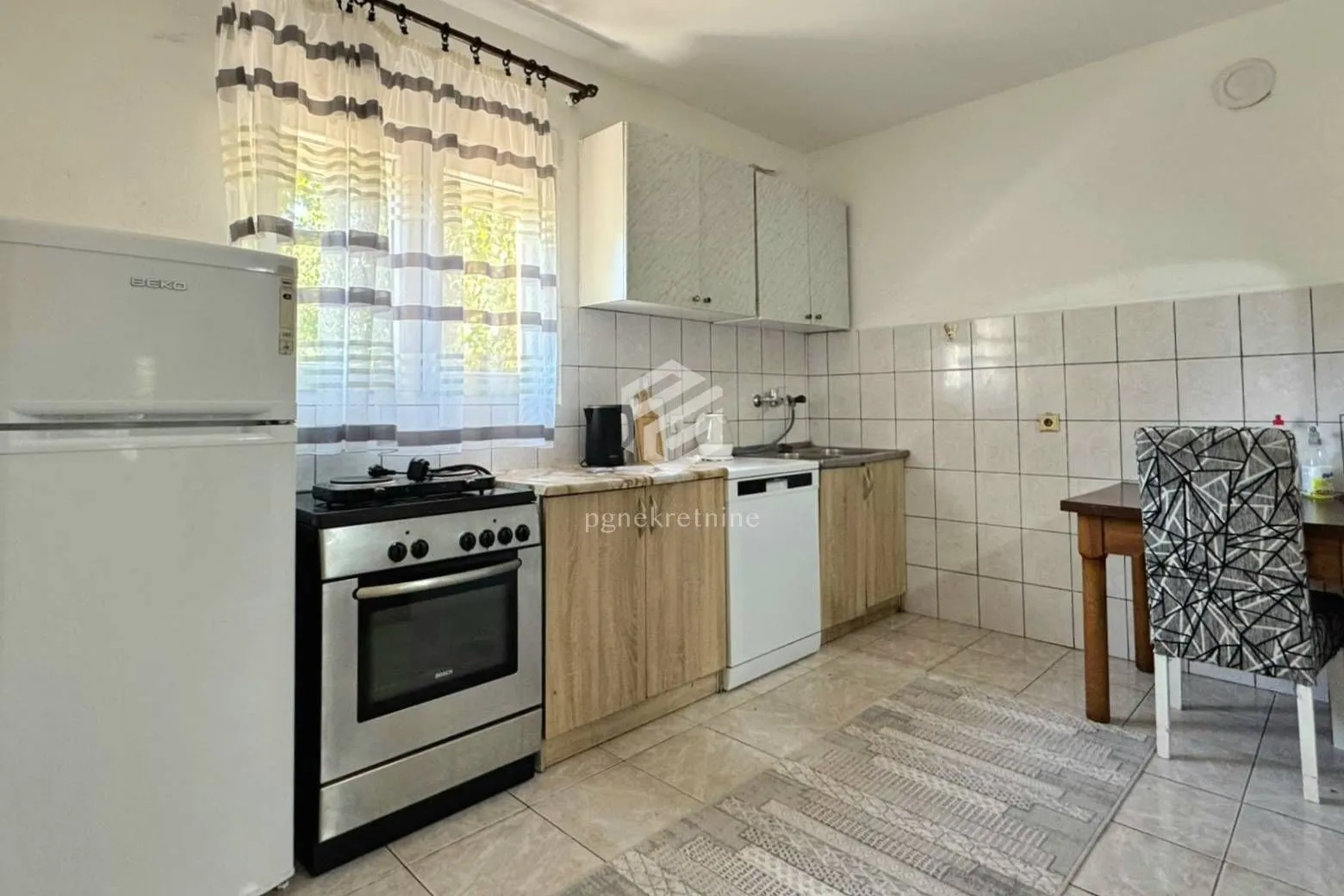 Rent, house, 160m², Gornja Gorica, Podgorica