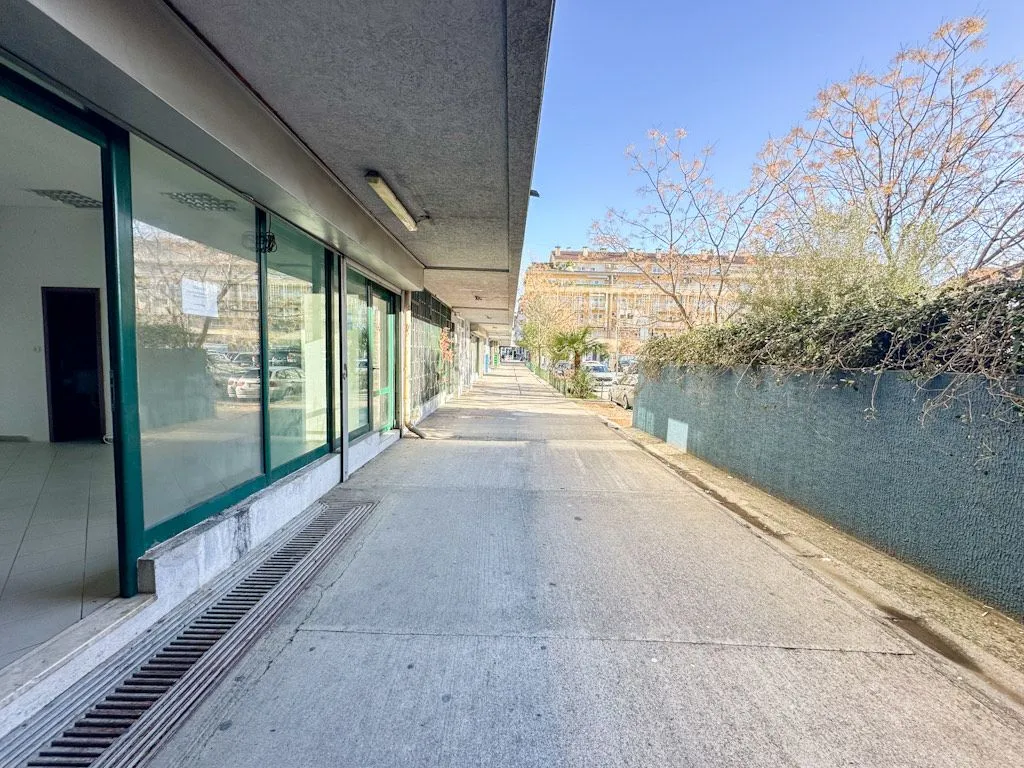 Rent, office space, 100m², Stari Aerodrom, Podgorica