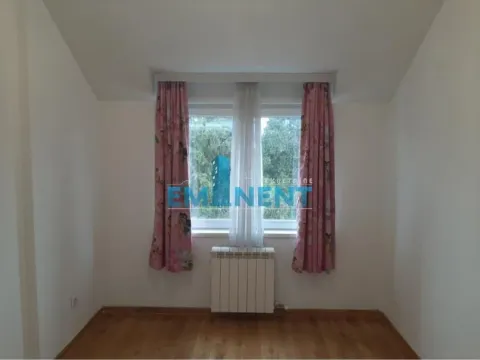 Izdavanje, trosoban stan, 78m², Zemun Gornji Grad, Zemun Sve Podlokacije - image 9