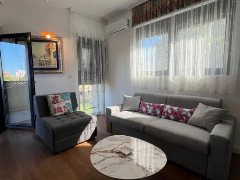 Izdavanje, garsonjera, 32m², Centar, Bar - image 2