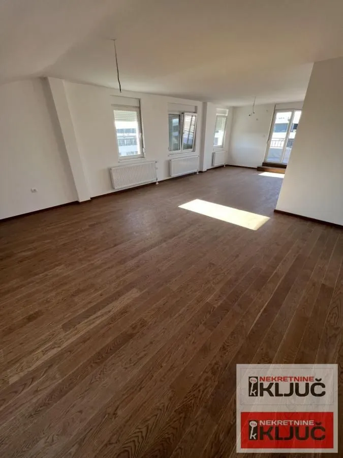 Prodaja, stan, 207m², Telep, Novi Sad Sve Podlokacije