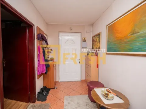 Prodaja, kuća, 140m², Pobrežje, Podgorica - image 9