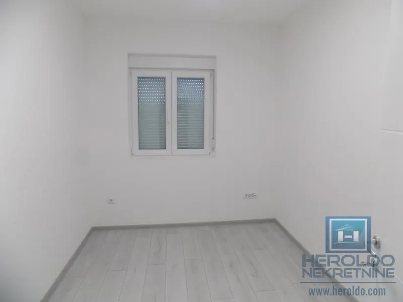 Sale, office space, 360m², Paraćin, Srbija