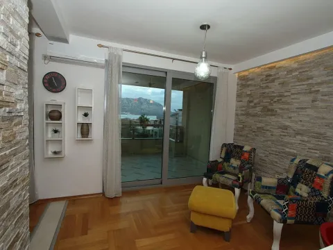 Rent, two bedroom apartment, 70m², Budva, Crna Gora - image 2