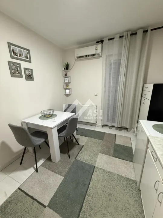Izdavanje, jednosoban stan, 32m², Sajam, Novi Sad Sve Podlokacije