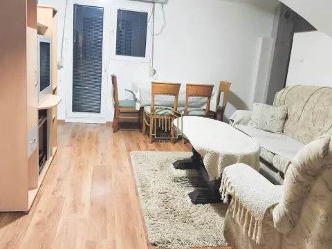 Izdavanje, dvosoban stan, 60m², Zagorič, Podgorica - image 4