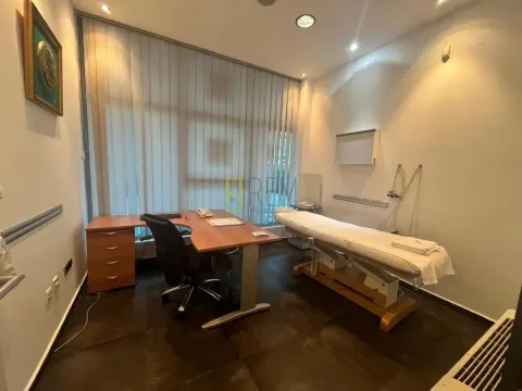 Poslovni prostor in Blok 5