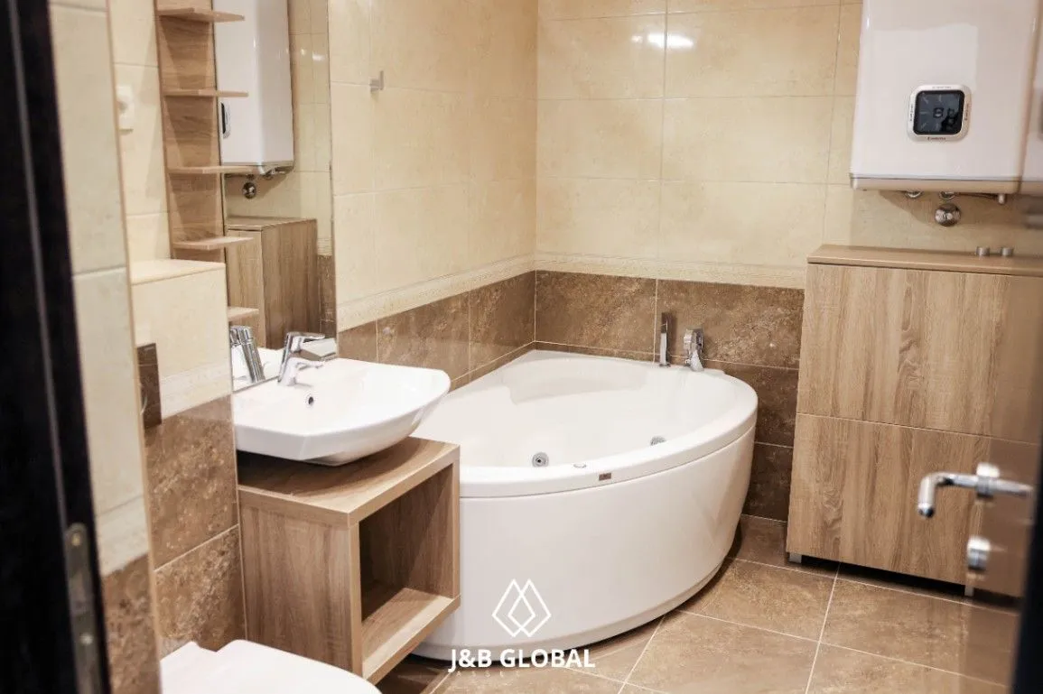 Sale, three bedroom apartment, 152m², Petrovac, Budva