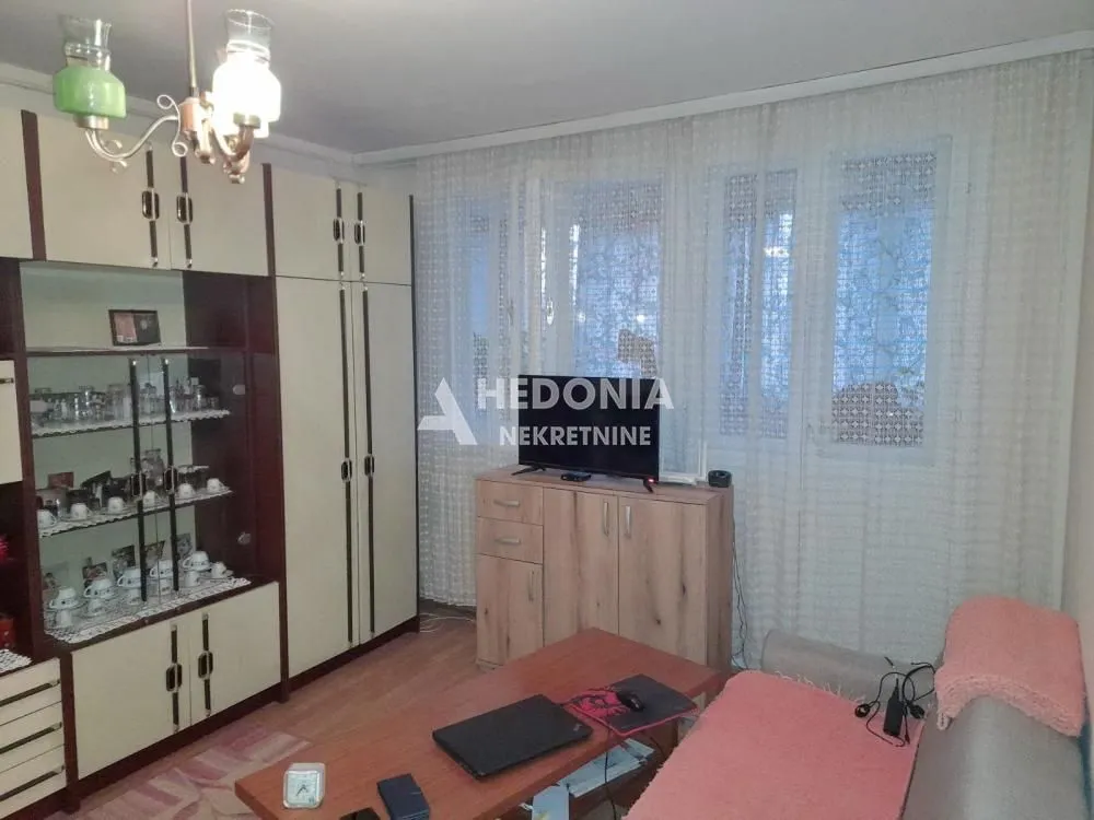 Sale, three bedroom apartment, 78m², Zemun Sve Podlokacije, Beograd