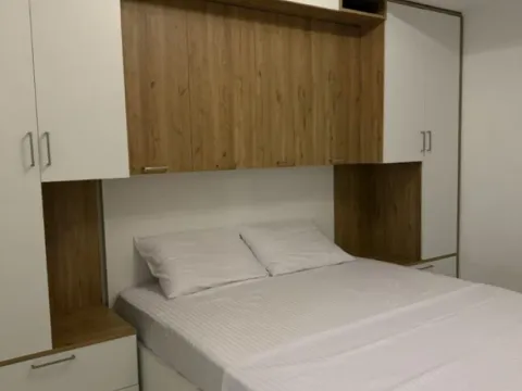 Izdavanje, jednosoban stan, 55m², Rozino, Budva