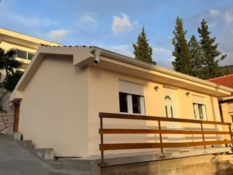 Rent, studio apartment, 30m², Gradiošnica, Tivat - image 7