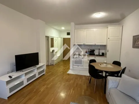 Izdavanje, dvosoban stan, 40m², Grbavica, Novi Sad Sve Podlokacije - image 4