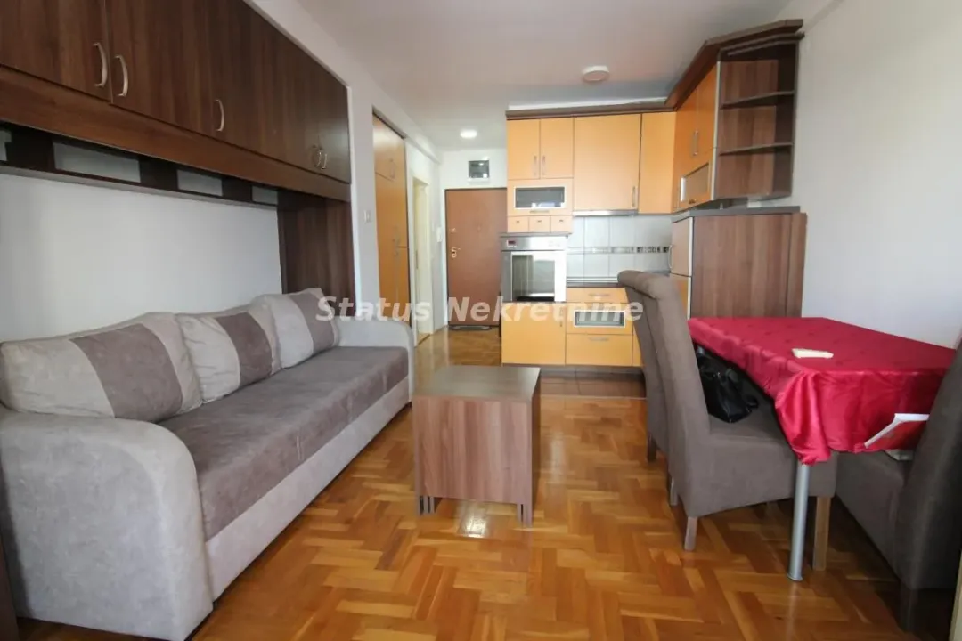 Rent, studio apartment, 28m², Grbavica, Novi Sad Sve Podlokacije
