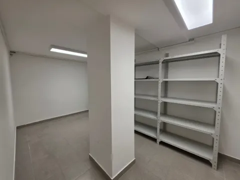 Rent, office space, 200m², Podgorica, Crna Gora - image 12