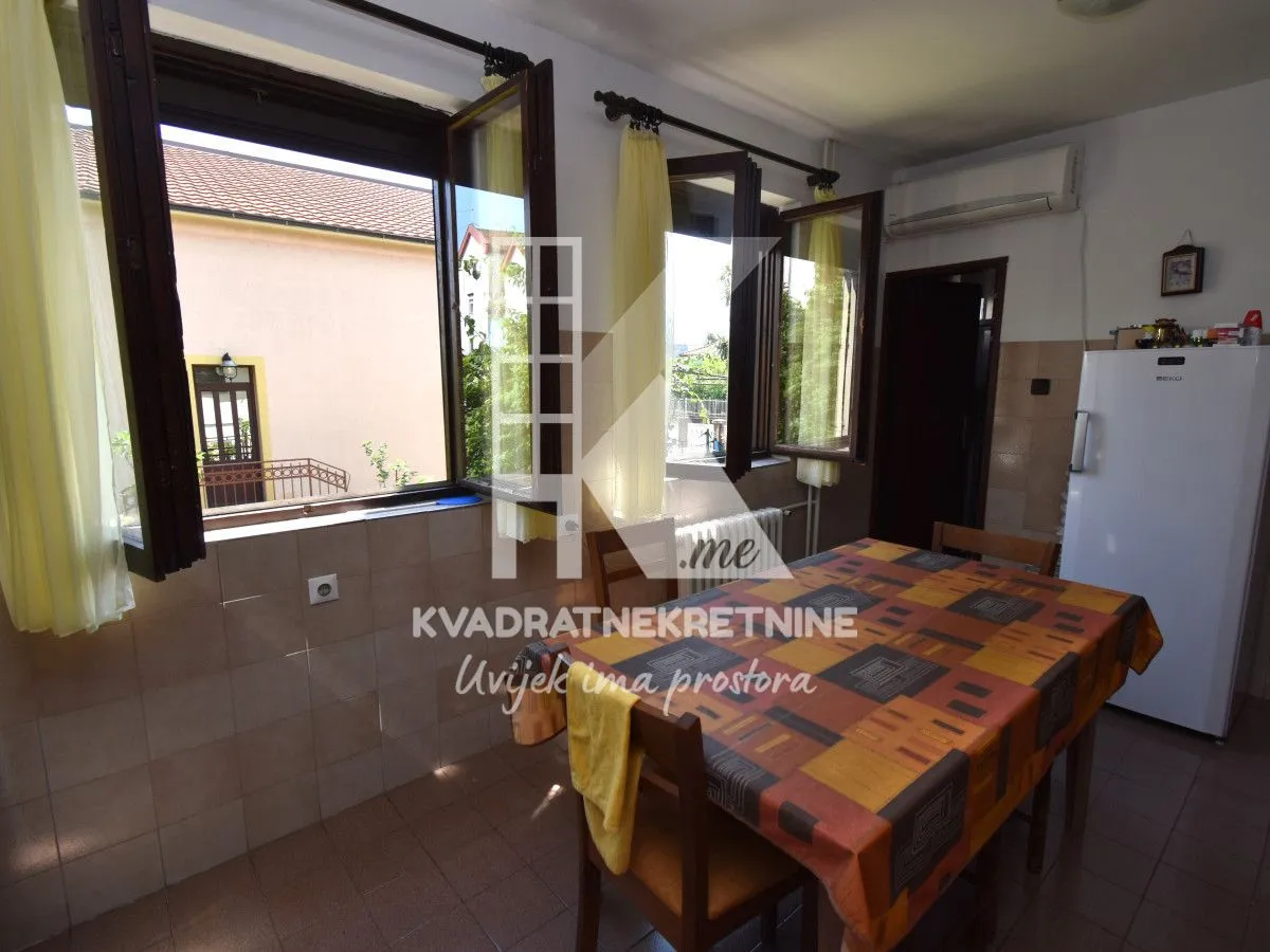 Rent, house, 340m², Masline, Podgorica