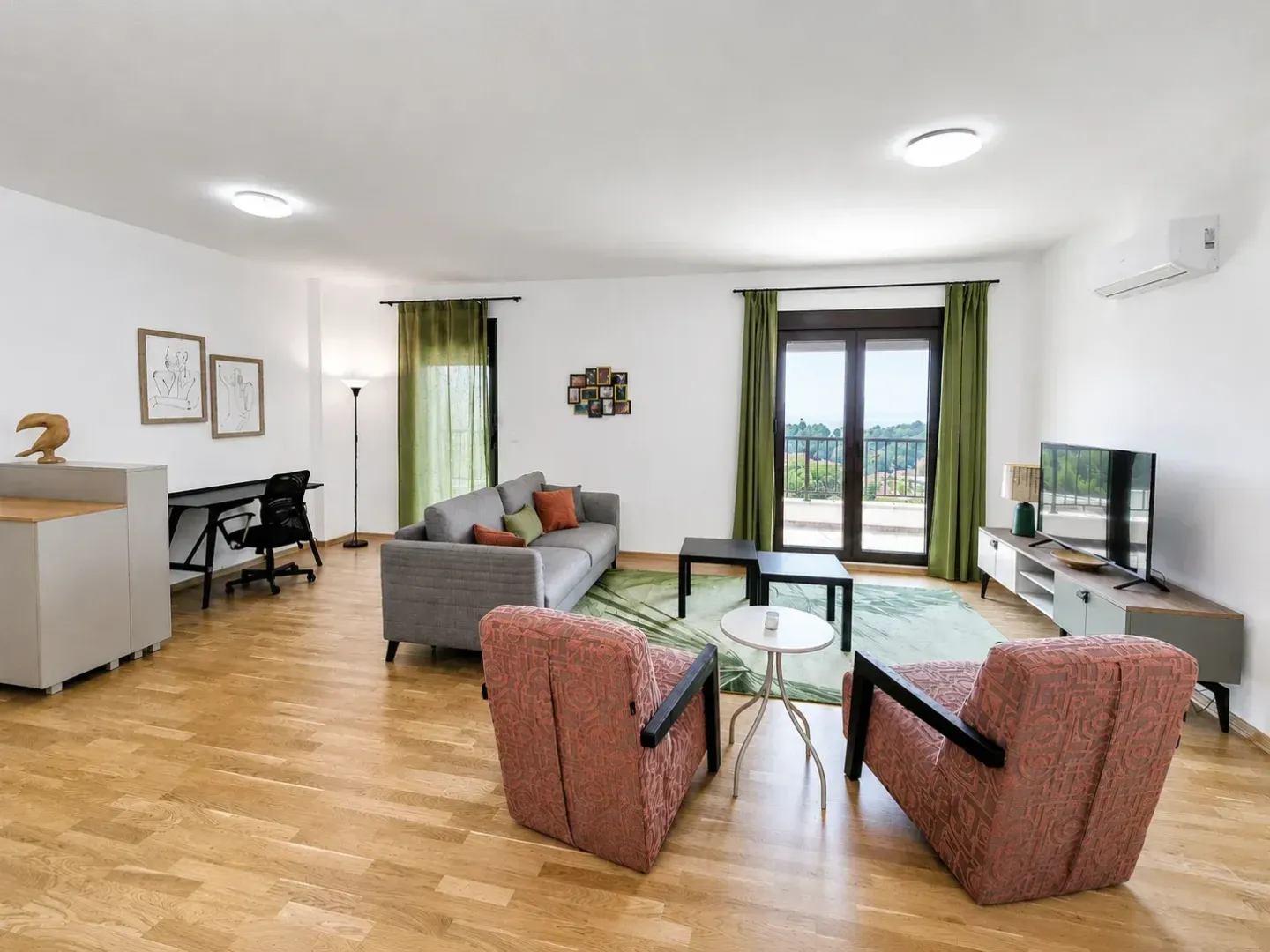 Rent, apartment, 72m², Tivat, Crna Gora