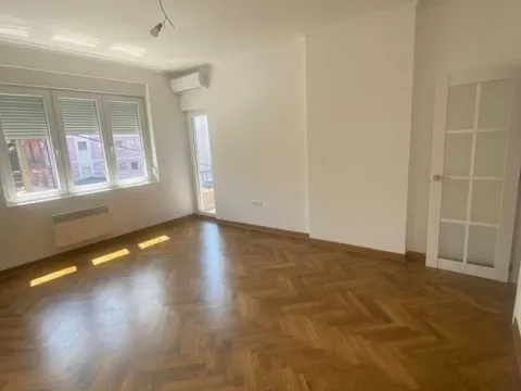 Sale, apartment, 78m², Južni Bulevar, Vračar Sve Podlokacije