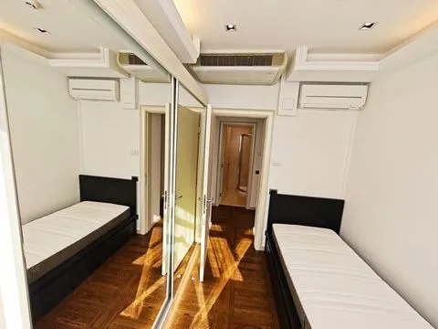 Izdavanje, četvorosoban stan, 148m², Savski Venac, Beograd - image 12